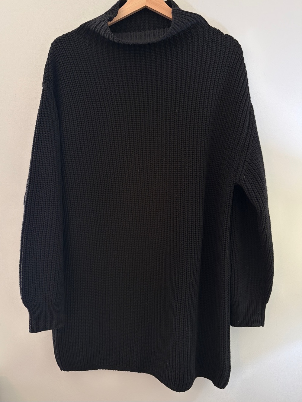Aritzia Wilfred Montpellier Sweater Dress, Black M, Made in Italy